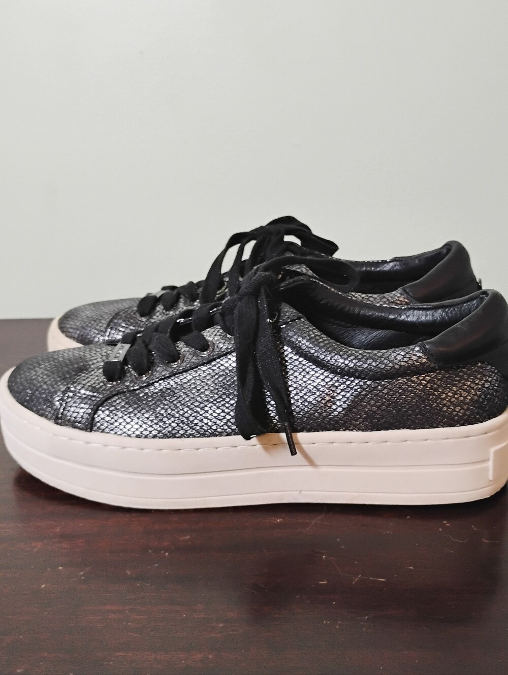 J/SLIDES NYC Metallic Snakeskin Platform Sneakers - Size 7.5 - Picture 2 of 10